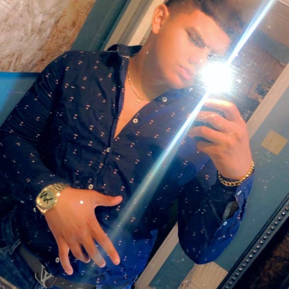 Meet your Posher, Diego - Picture 1 of 1